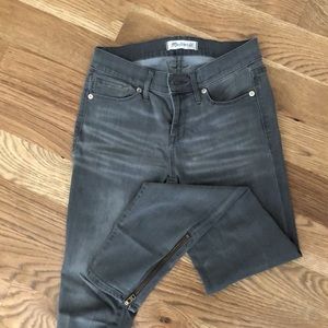 Madewell grey size 26 skinny denim.